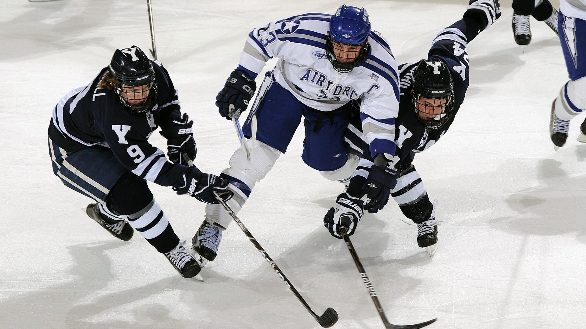 英超俱乐部商业赞助持续增加，财力雄厚，英超俱乐部能盈利吗